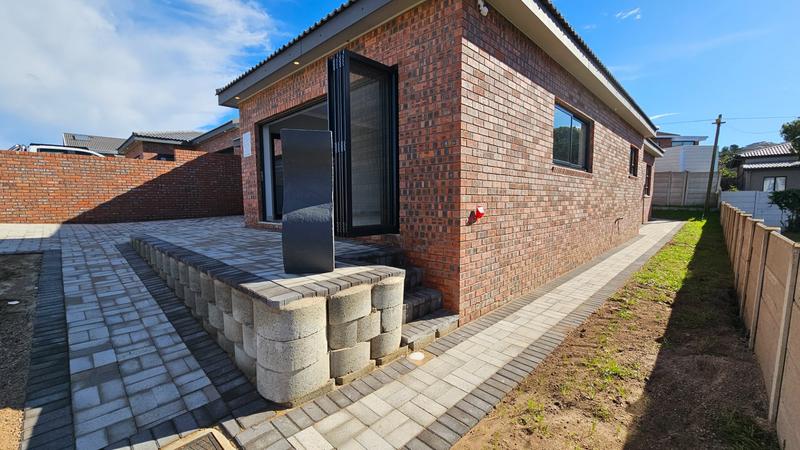 3 Bedroom Property for Sale in Dana Bay Western Cape